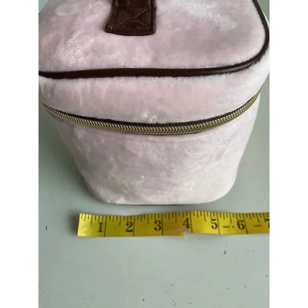 JUICY COUTURE Makeup Bag Travel Cosmetic Train Case Pink‎ Velour Scottie Crown